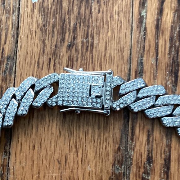 Cuban Link Chain - Picture 3 of 5